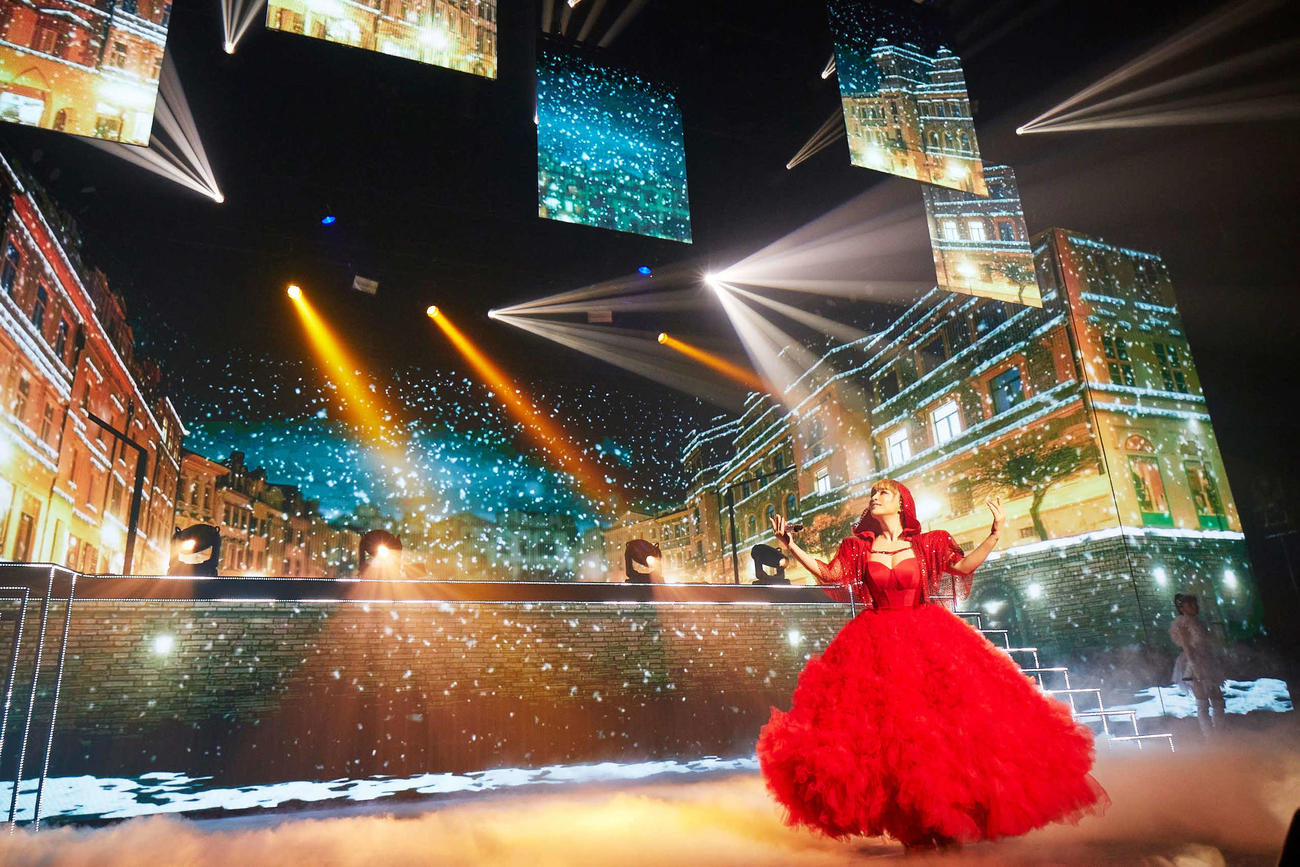 「ayumi hamasaki 25th Anniversary Live Tour」ファイナル公演でパフォーマンスする浜崎あゆみ