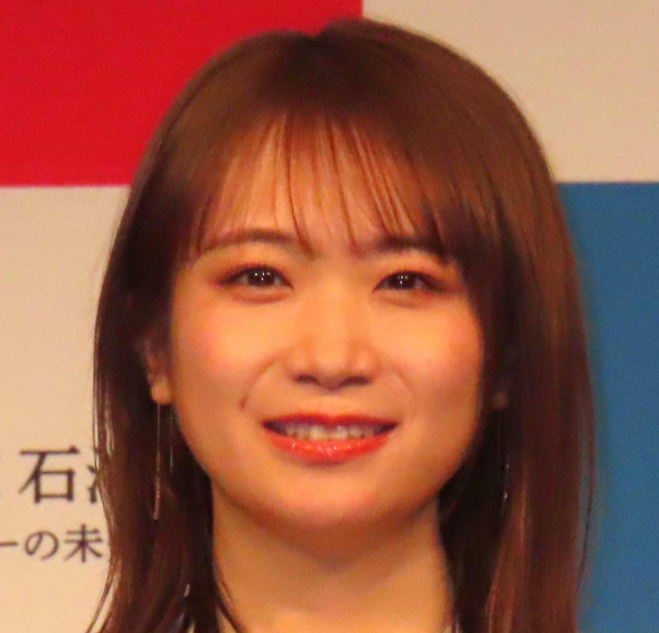 秋元真夏（2024年3月撮影）
