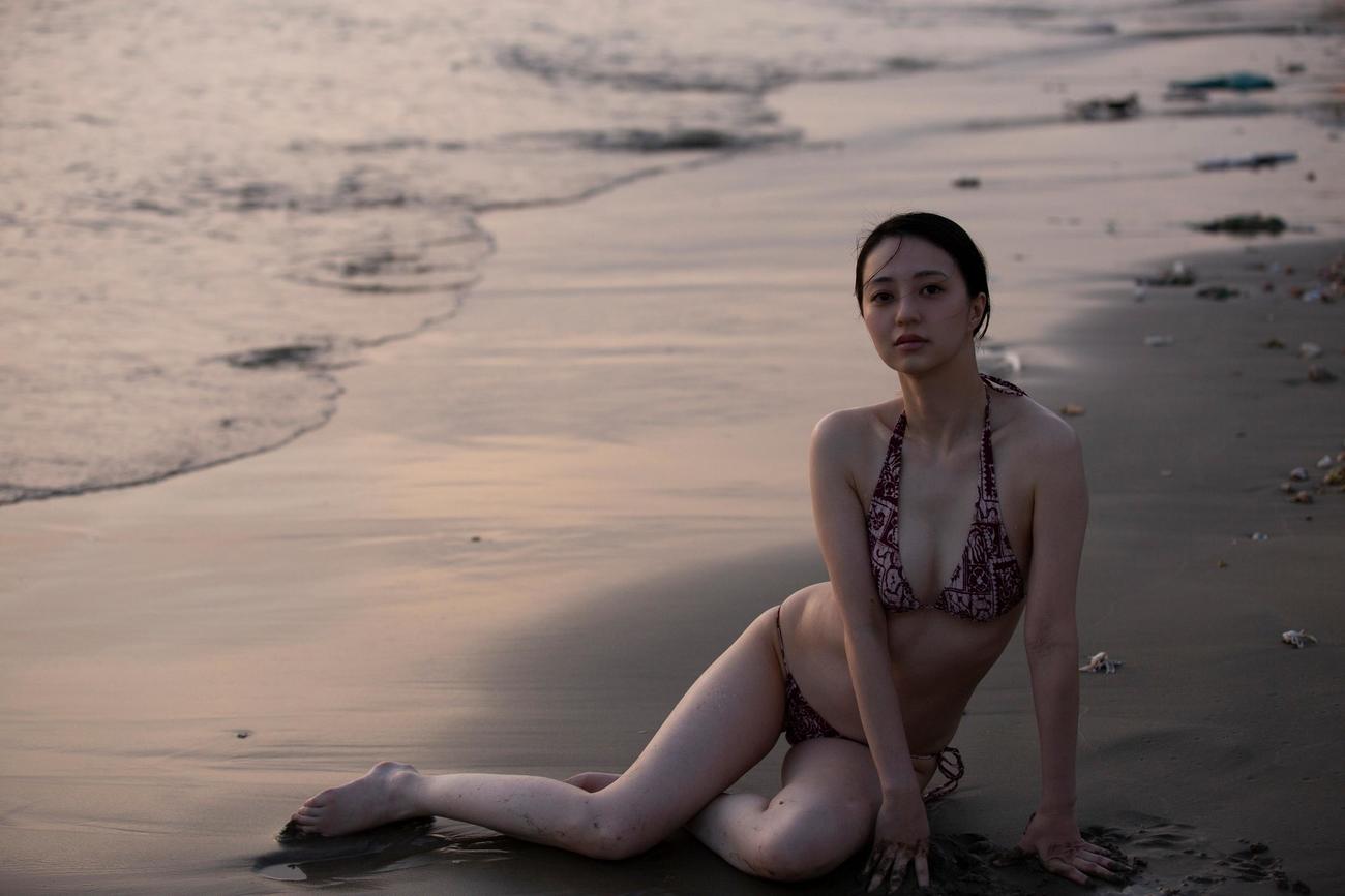 12年ぶりの写真集「月刊　逢沢りな」の発売が決まった逢沢りな（C）ND CHOW／講談社