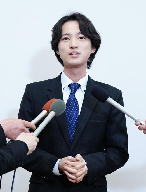 演歌歌手・青山新「『八代演歌』の情熱を絶やさないで歌い継いでいきたい」　大先輩に決意示す