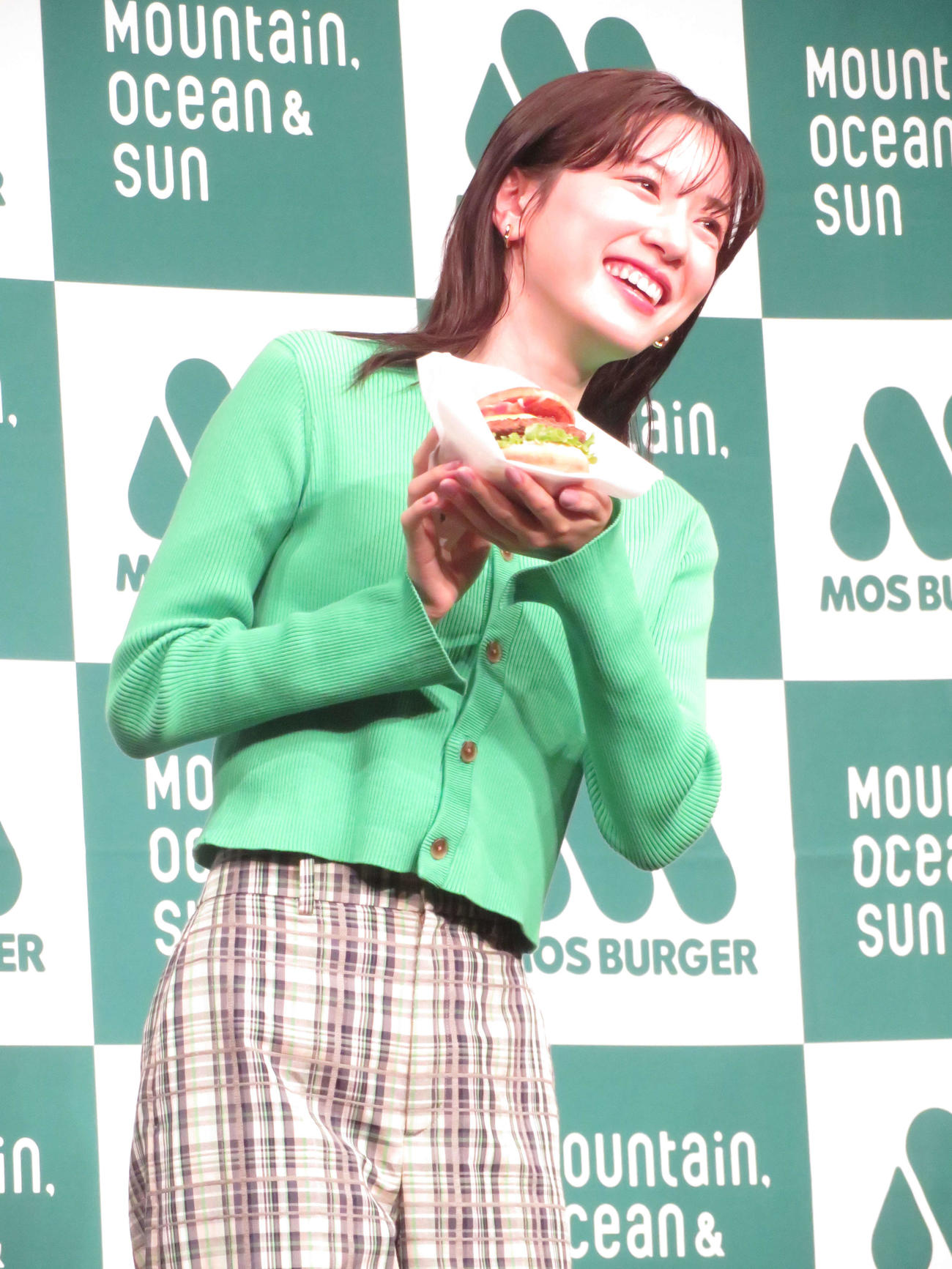 「モスバーガー」新CM発表会に出席した永野芽郁