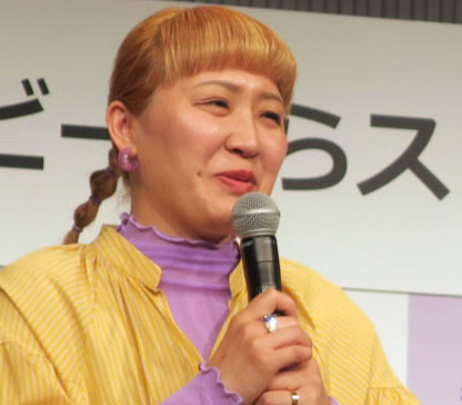 丸山桂里奈、誕生日を迎え家族愛あふれる記念日動画を投稿「大好きな人たちに囲まれて幸せです」