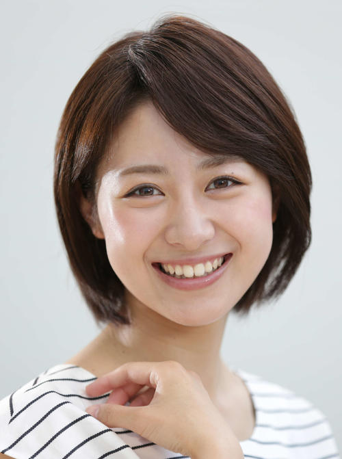 テレ朝・林美沙希アナ、京都旅行でコート姿の見返りショット「京都がよく似合う」など反響