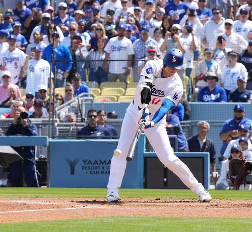 大谷翔平の本拠地初打席二塁打デビューに五十嵐亮太氏「ファンも納得、本人も安心、素晴らしい」