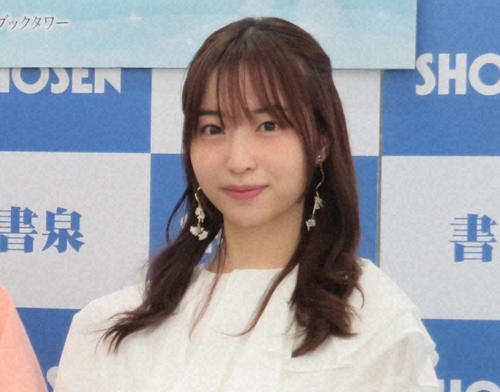 林佑香、フジ原田葵アナと没入型展覧会訪れツーショット公開「仲良し姉妹みたい」の声