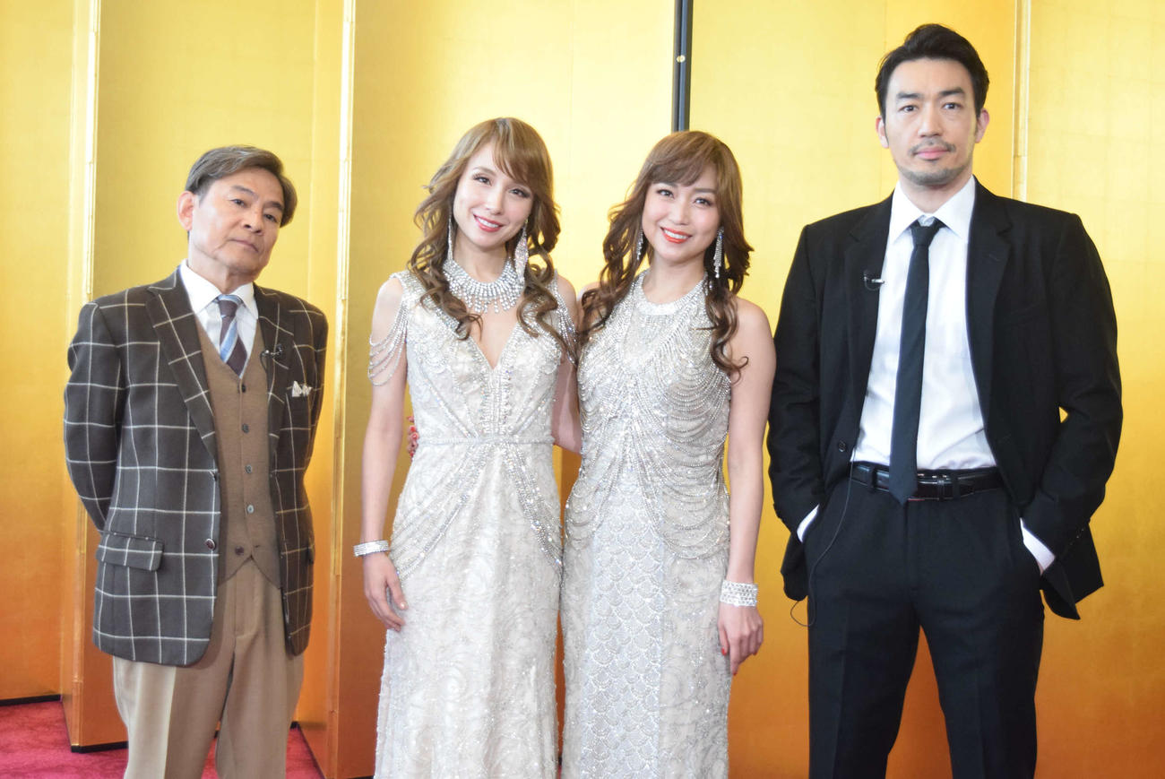 ミュージカル「ボディガード」大阪公演に臨む、左から）内場勝則、May J．、新妻聖子、大谷亮平（撮影・阪口孝志）