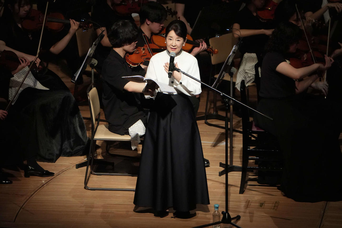 「坂本龍一監督追悼　東北ユースオーケストラ演奏会　2024」で朗読する吉永小百合
