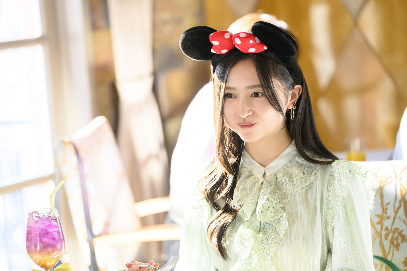 「ディズニー★JCBカード」の新CMに出演する乃木坂46井上和