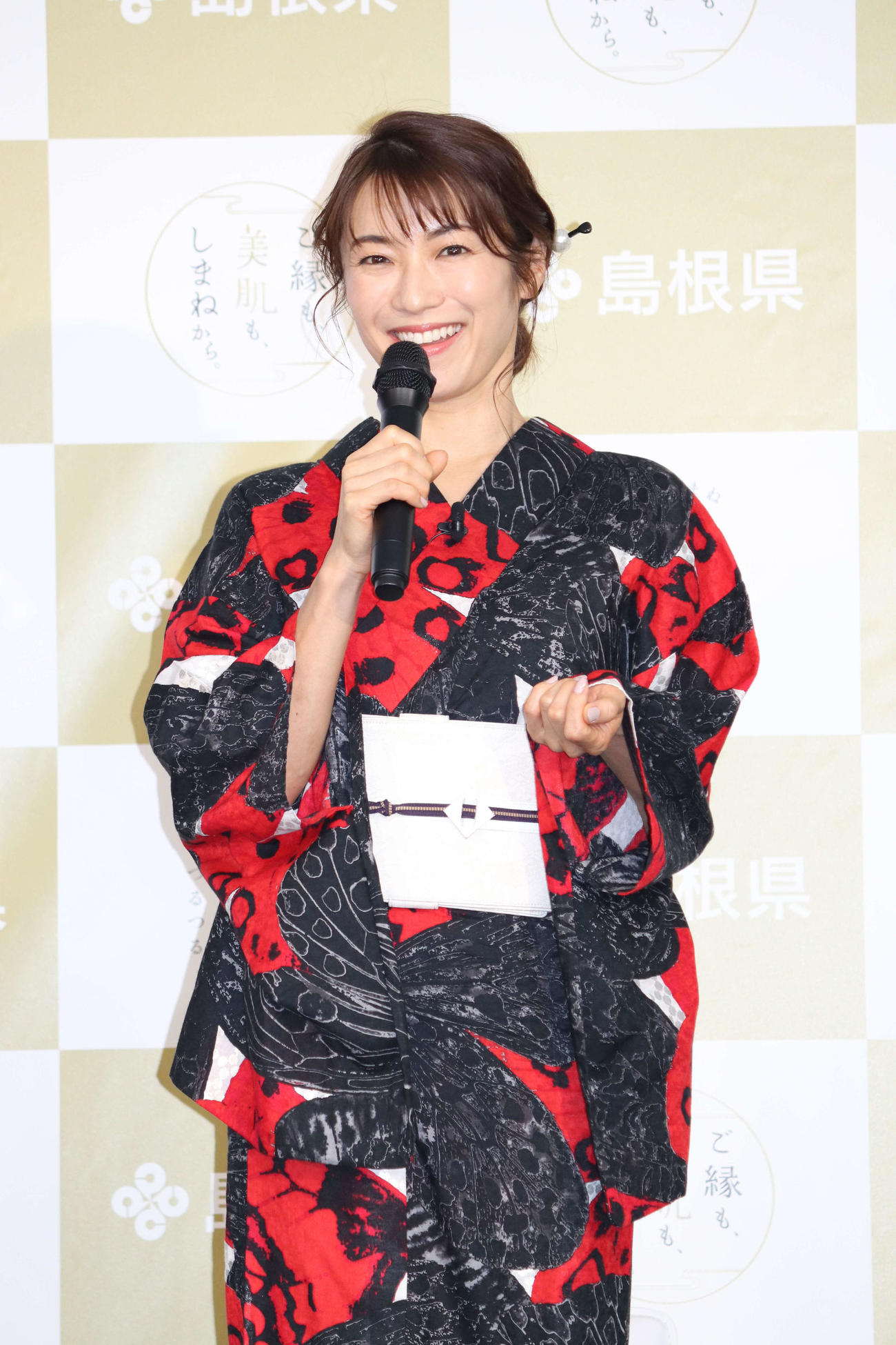 内山理名（2022年6月撮影）