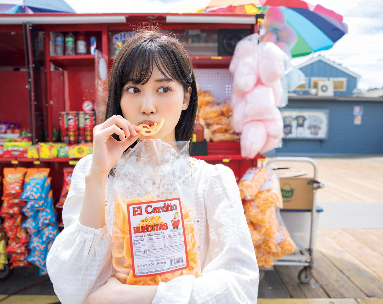 乃木坂46山下美月の写真集「ヒロイン」紀伊國屋書店限定版の裏表紙（撮影・須恵隆治氏）