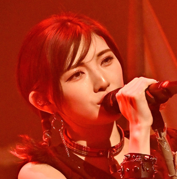 岡田奈々（2023年1月撮影）