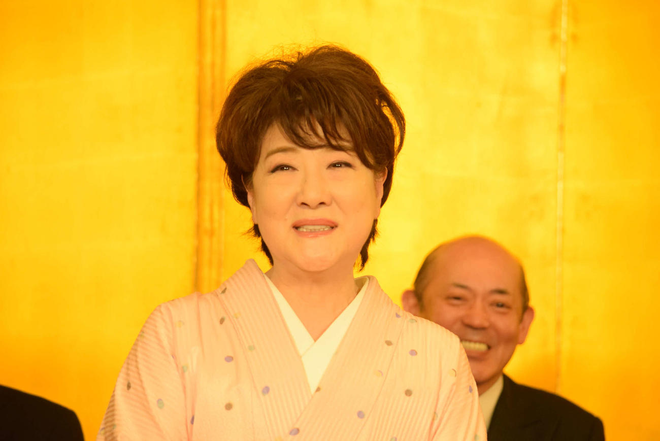 初の松竹新喜劇出演を喜ぶ川中美幸（撮影・阪口孝志）