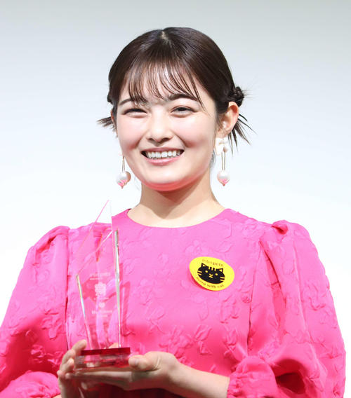 井上咲楽、インターペットアワード授賞　念願のヒョウモントカゲモドキに「食べちゃいたい」