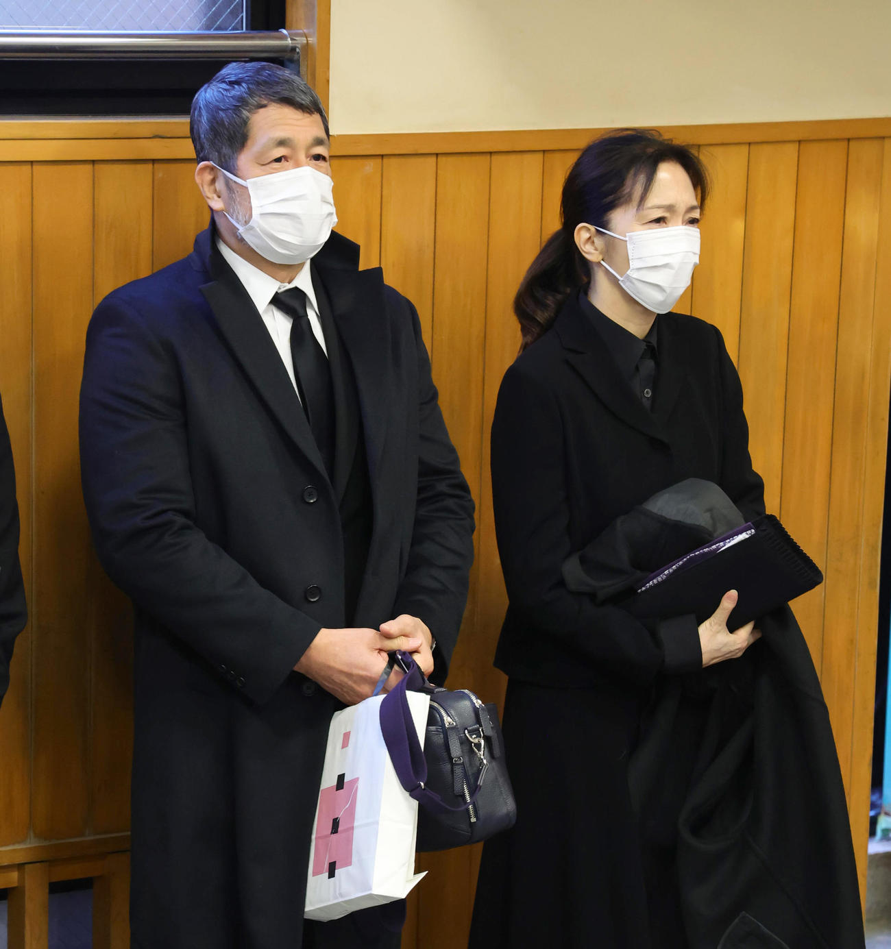 高田延彦（左）と向井亜紀夫妻（2023年12月撮影）