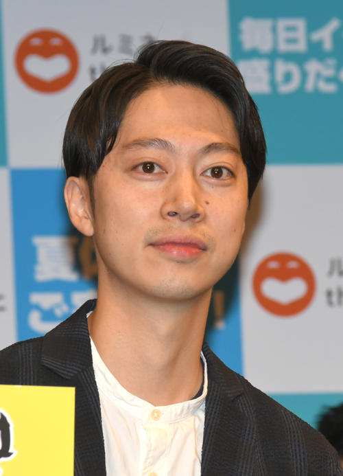 はんにゃ．金田哲、大河共演の“黒すぎる平安貴族”ロバート秋山は「毎回焼きに行ってる」