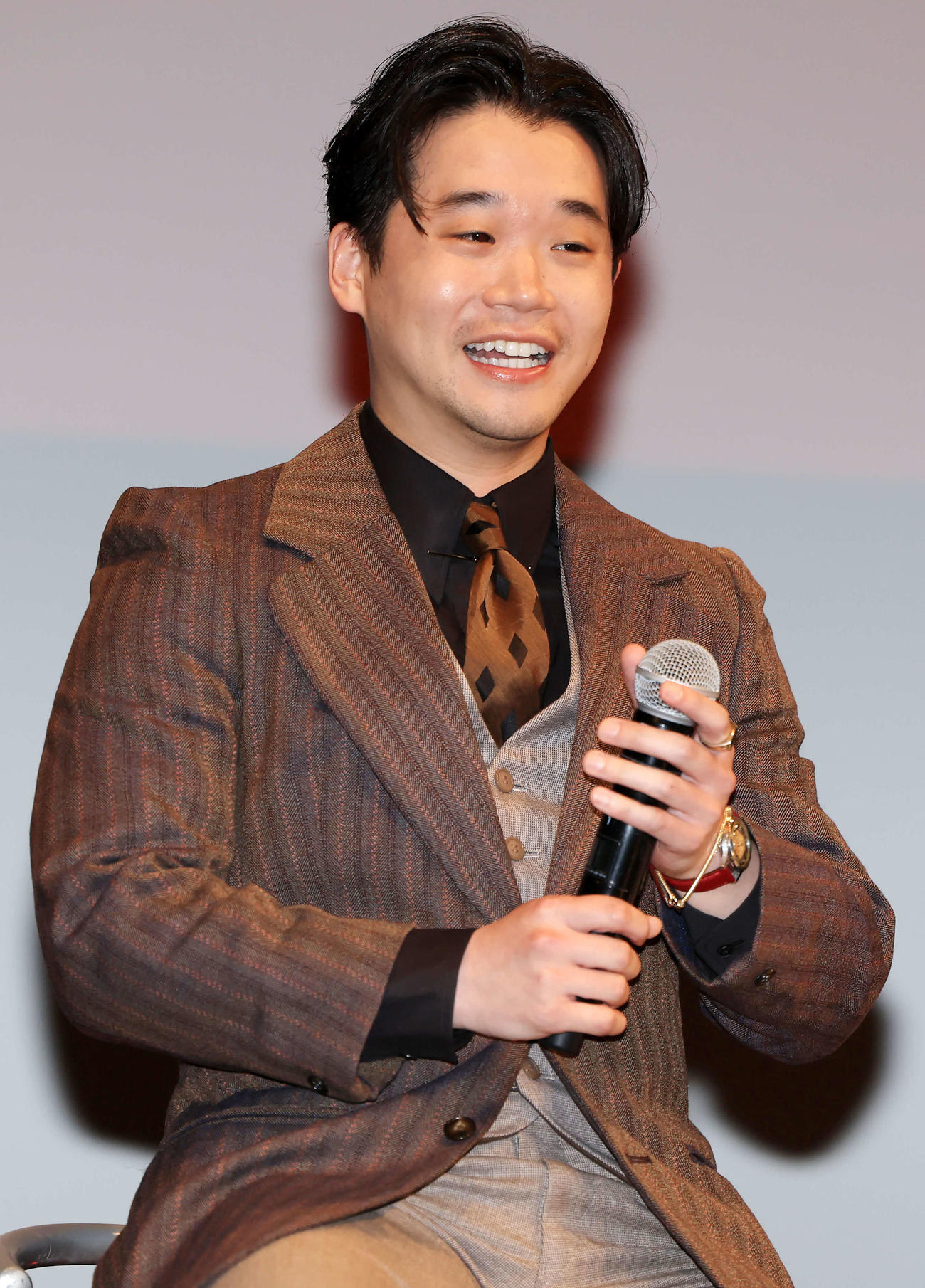 ドラマ「Destiny」制作発表記者会見で談笑する矢本悠馬（撮影・浅見桂子）