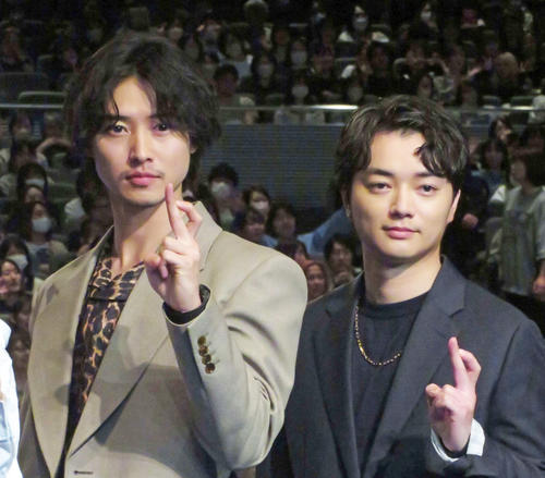 山崎賢人＆染谷将太は相思相愛？「登場人物を相棒にするなら」に互いが演じた役選ぶ