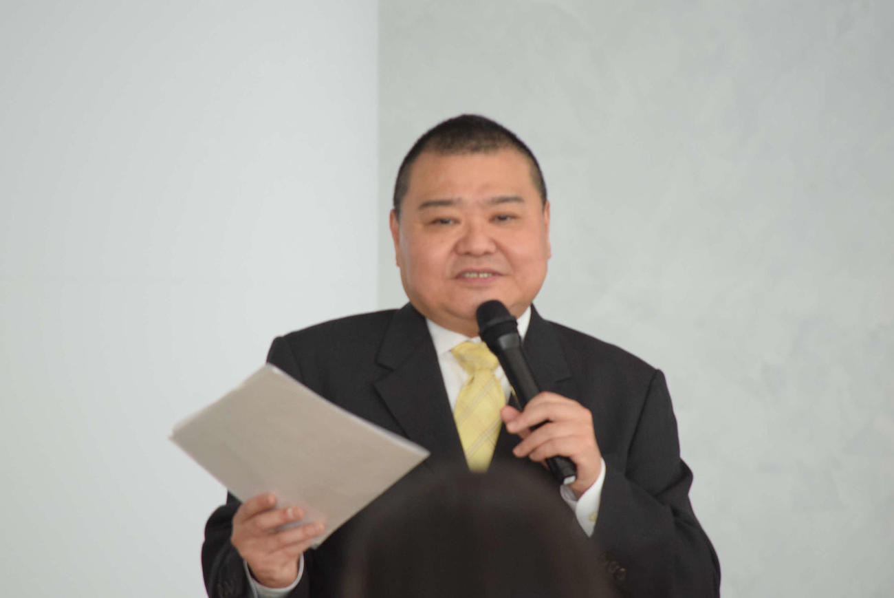 近畿大学のイベントで特別公演を行った川畑泰史（撮影・阪口孝志）