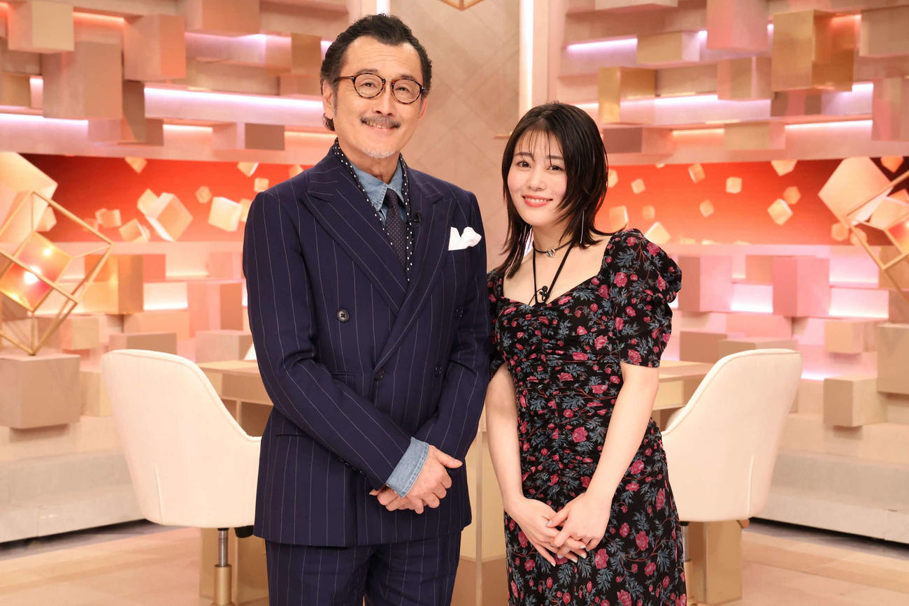 フジテレビ系「だれかtoなかい」にゲスト出演する吉田鋼太郎と高畑充希（C）フジテレビ