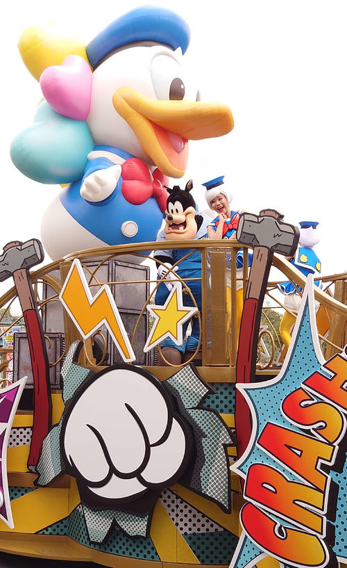 主役はドナルドダック！TDL9日から始まるパレード初公開 ド派手な演出