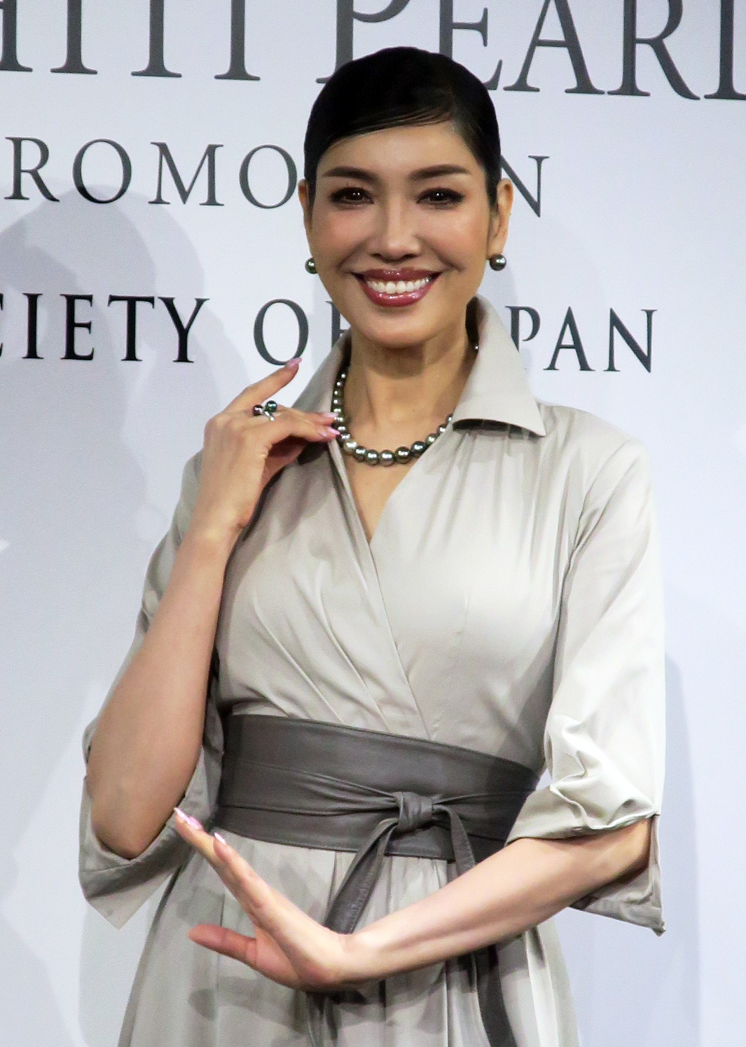 タヒチパールプロモーション創立30周年記念トークショーに登場したアンミカ