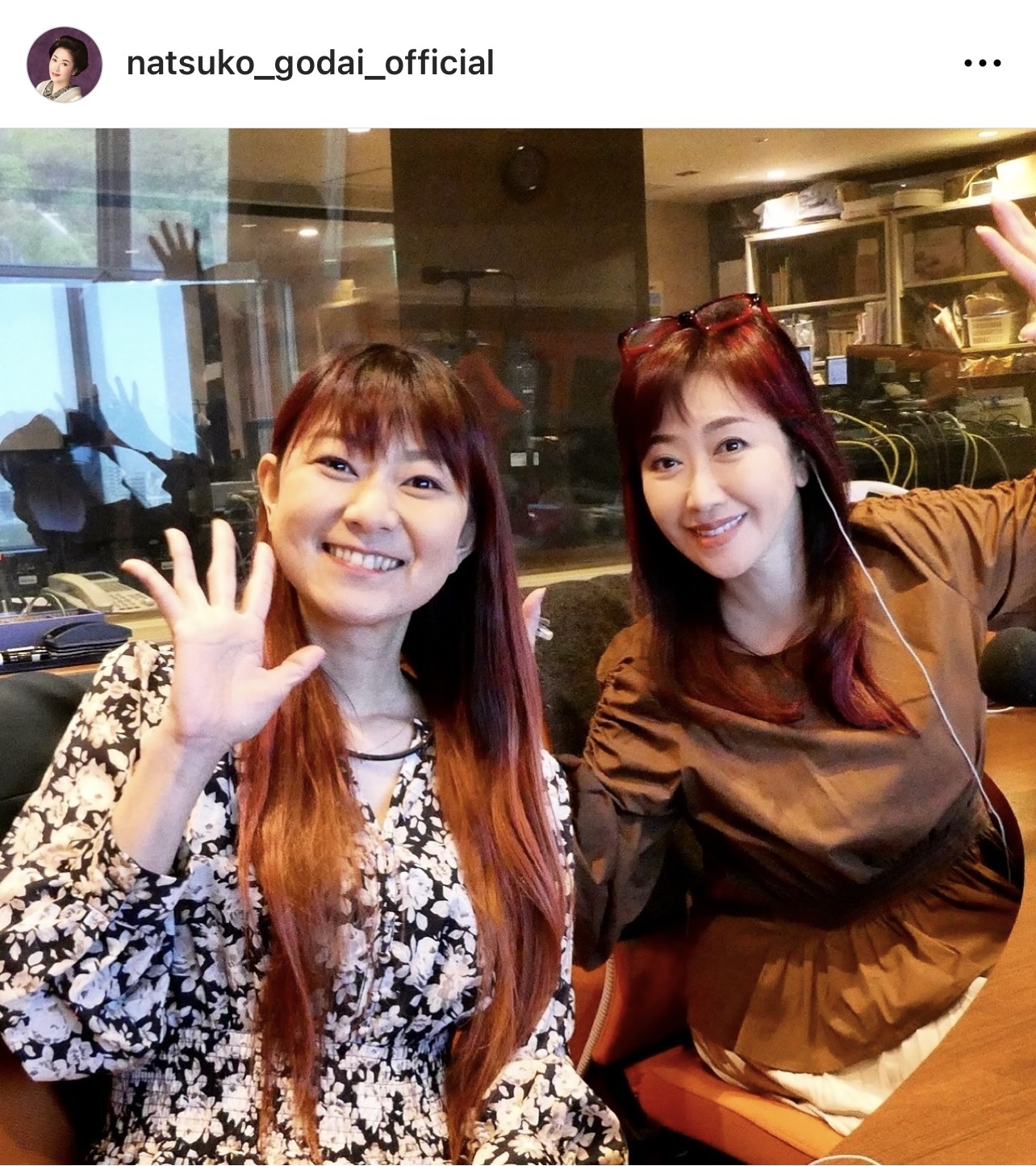 元モーニング娘。石黒彩（45）と伍代夏子のツーショット（伍代夏子のインスタグラムから）