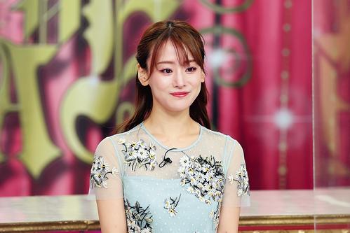 整形総額6000万円の女性タレント「ほうれい線消えたかもな」手術代も公表「長い戦いだった」