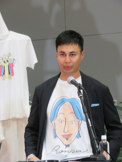 ひろゆき氏、自身の似顔絵描かれた「Ronpa」Tシャツに「喜ぶ人いない