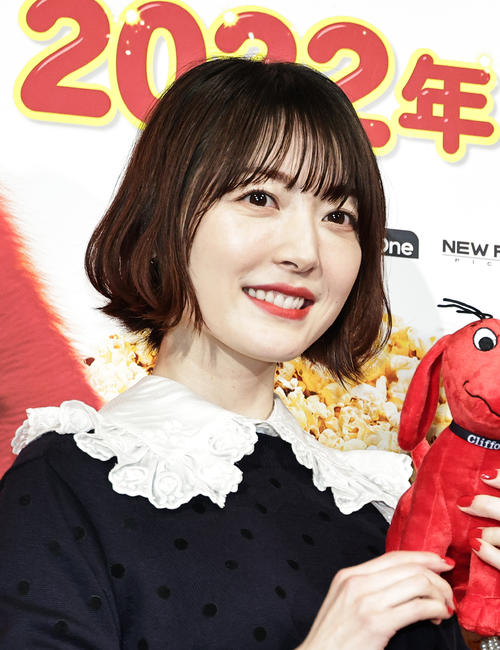 花澤香菜「声グラ」衣装オフショット公開に　ファン「香菜ちゃんページが盛り沢山でうれしい！」