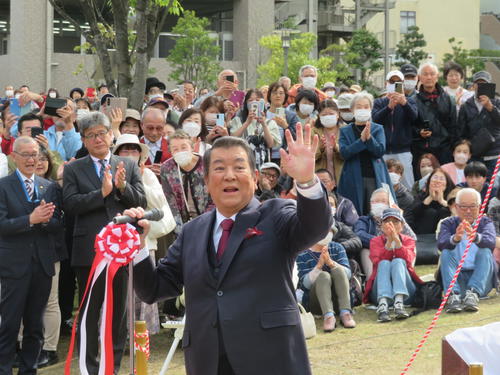 加山雄三　87歳誕生日に茅ケ崎市で自身の銅像除幕式に出席「幸せだな～！」