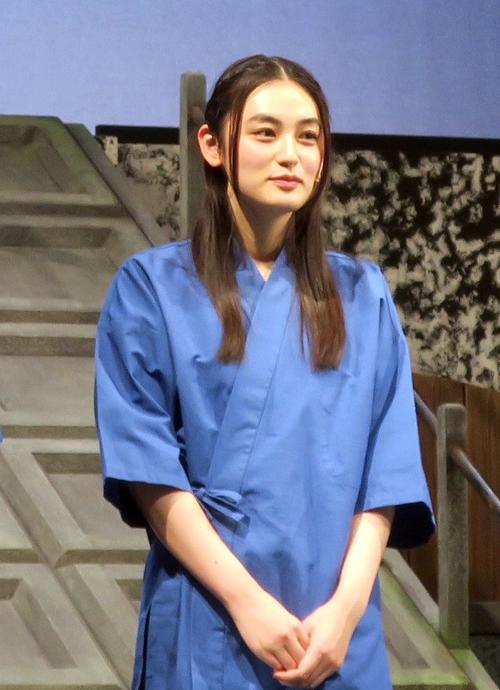 八木莉可子、初舞台で乃木坂46清宮レイと意気投合　楽屋で「青春アミーゴ」