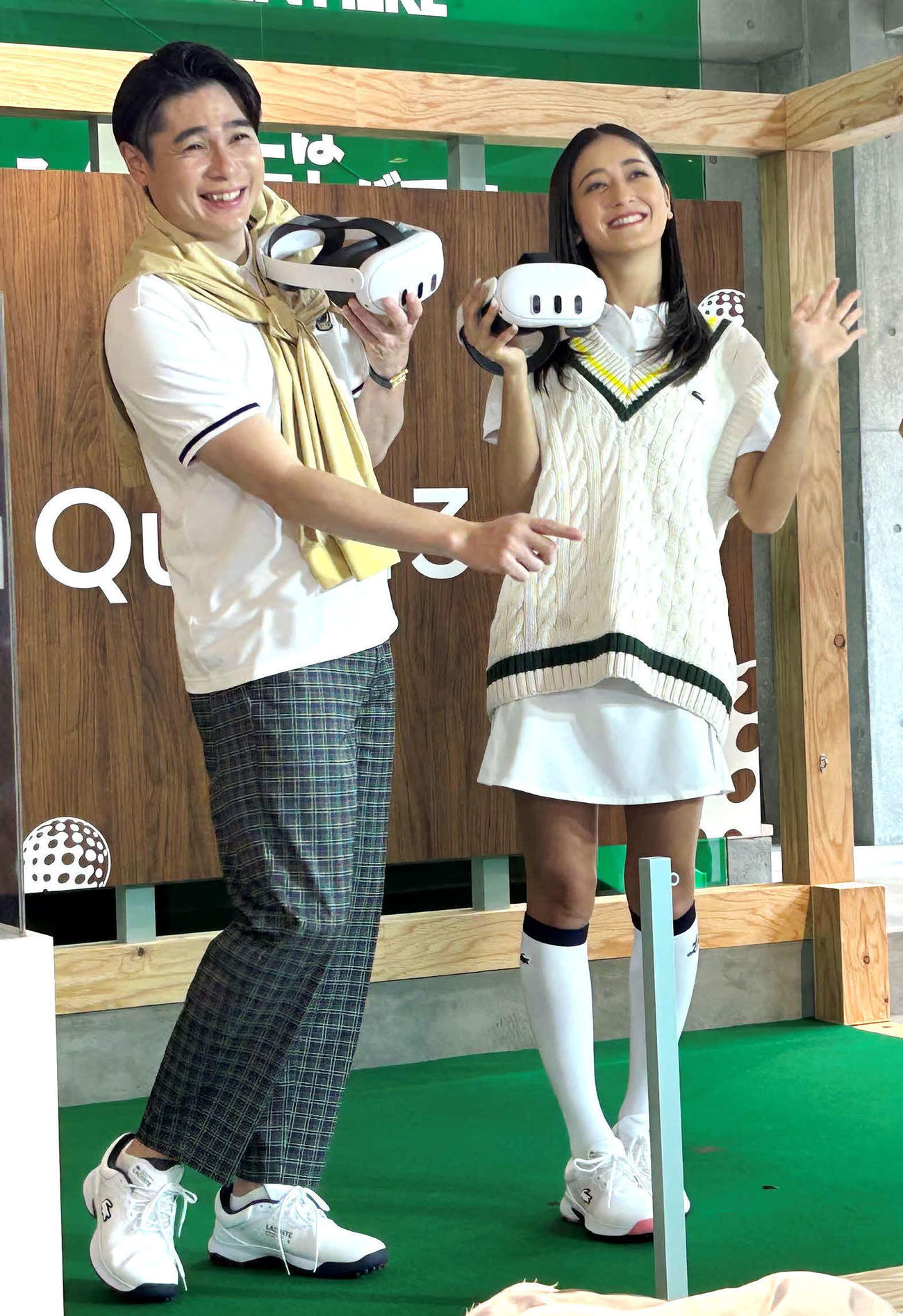 「『世界最小のゴルフ場　by Meta Quest』プレス発表会」に出席した平成ノブシコブシの吉村崇（左）とタレント池田美優