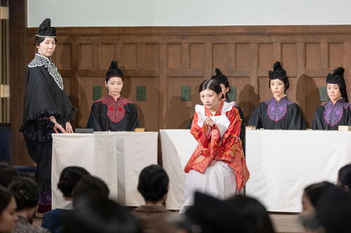 【16日の虎に翼】涼子が書いた法廷劇の脚本を批判したよねと寅子は言い合いになる
