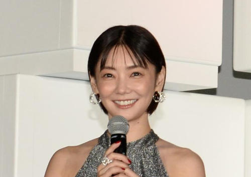 倉科カナ「ほろ酔い投げキッス」にフォロワーがダメージ　「やられた、、、」「瞬殺だな」