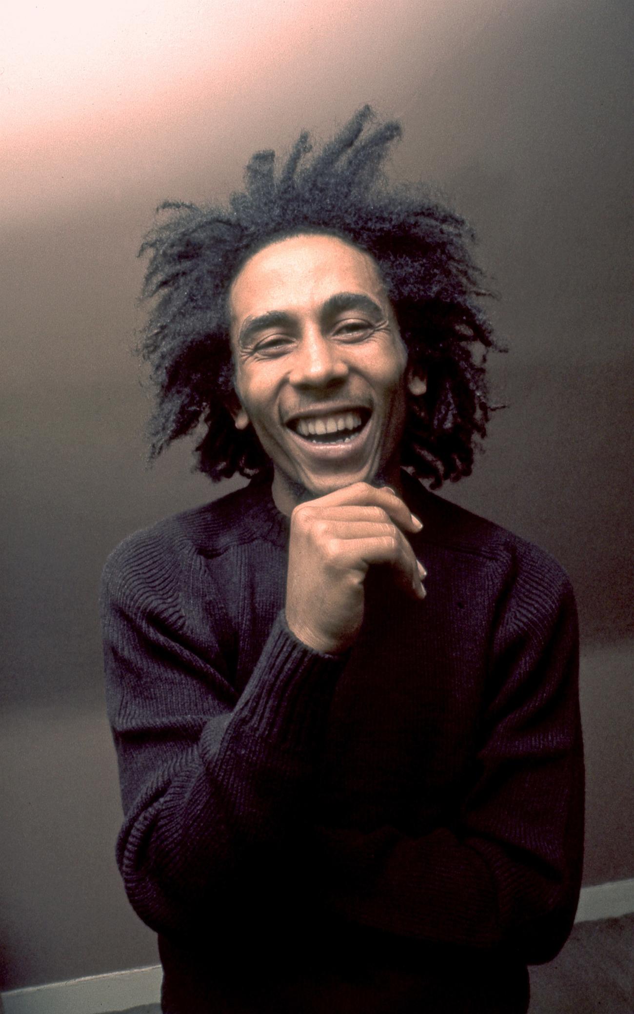 1973年のボブ・マーリー（Photo by Dennis Morris、Fifty－Six Hope Road Music Ltd.）