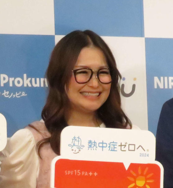 「NIR Prokun byセノッピー」商品発表会に出席したギャル曽根