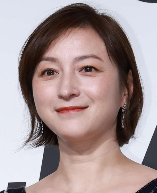 広末涼子「緊張したー」　“美肌うっすら透け”ショットで不倫騒動後“初公の場”登場報告