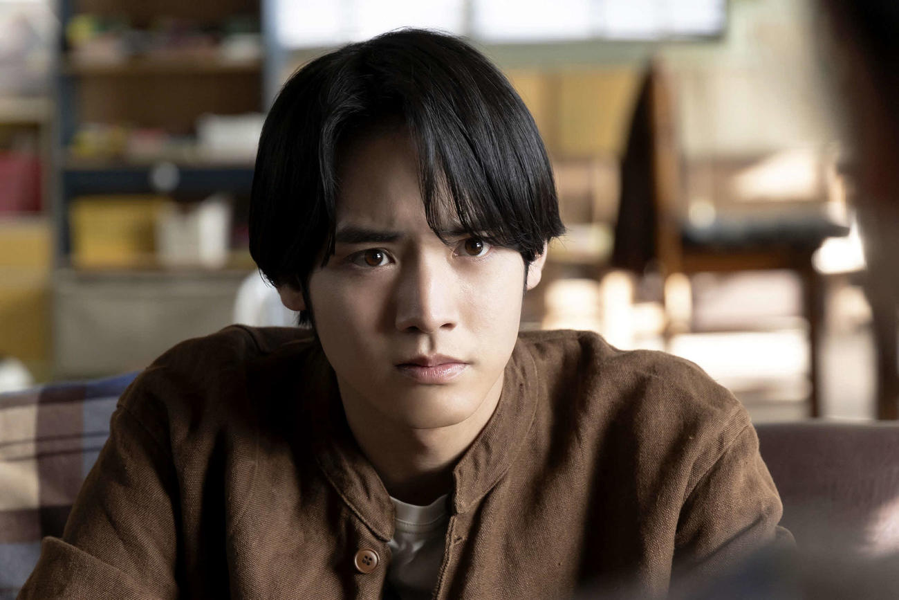 フジテレビ系「Re：リベンジ－欲望の果てに－」で主演を務める赤楚衛二（C）フジテレビ