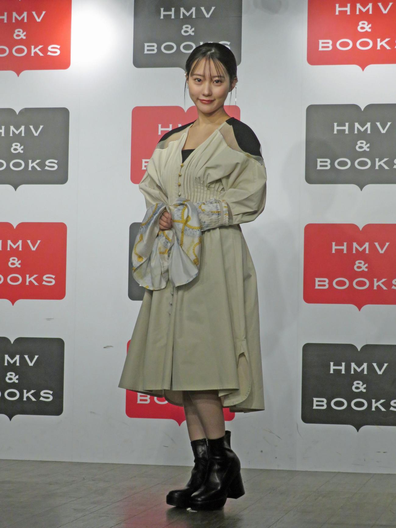 自身初のカレンダー発売記念イベントに出席した田中美久