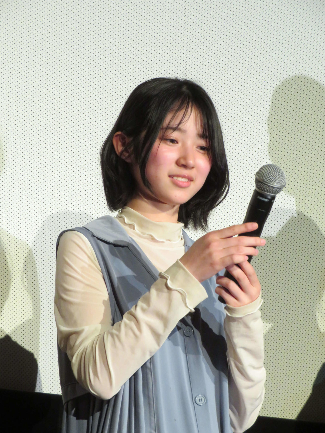 映画「霧の淵」公開記念舞台あいさつに登壇した三宅朱莉（撮影・村上幸将）