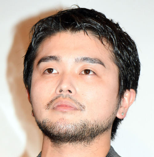 King Gnu井口理「声が出なくて絶望した朝もあったけれど…」ツアー全16公演終え感謝