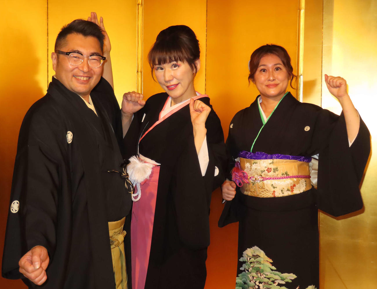落語芸術協会の新真打ちの、左から山遊亭金太郎、雲龍亭雨花、松林伯知