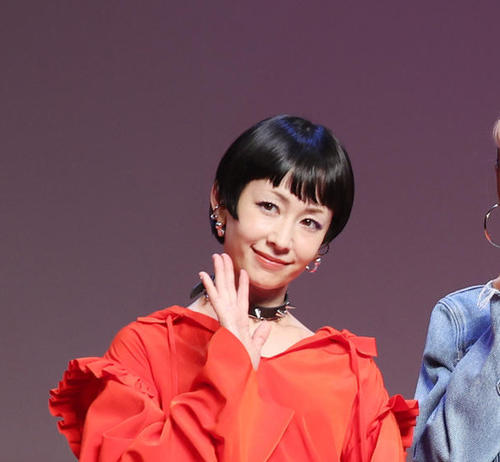 木村カエラ、きゃりーぱみゅぱみゅのラジオ番組にゲスト出演「かわいいかわいいきゃりーちゃん」