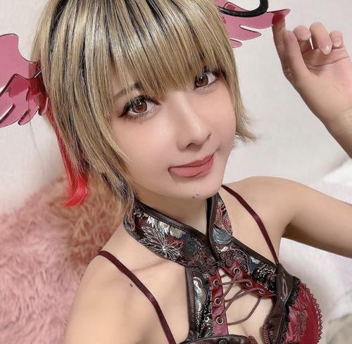 火将ロシエル、胸元開いたミニスカ網タイツの小悪魔的衣装で「えっ私の