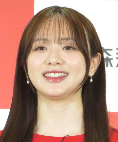 森香澄　私服コーデでミニスカ＆デニムジャケ披露「ドストライク」「絶妙にダサいのが」などの声