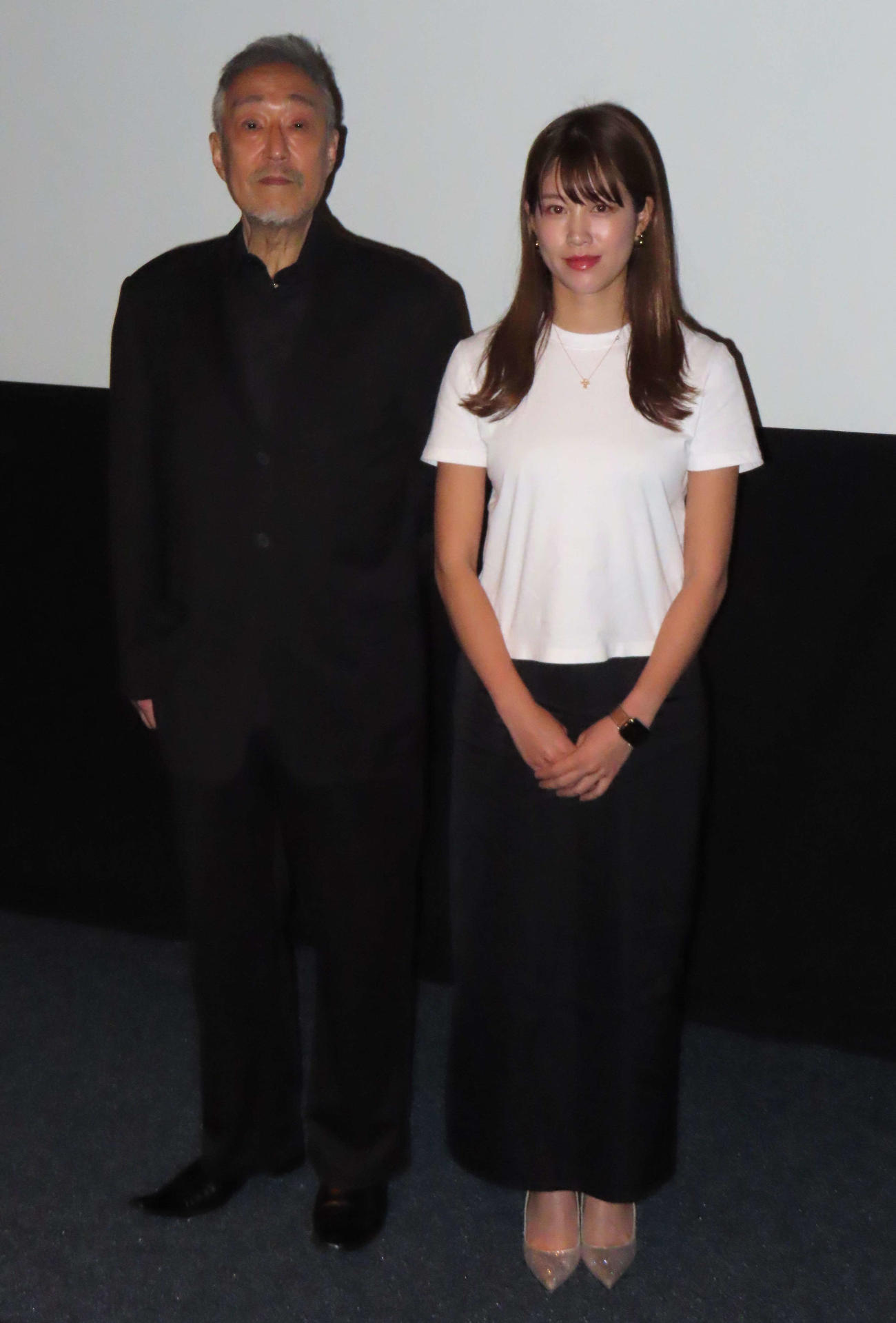 「幽霊はわがままな夢を見る」試写会に登壇した深町友里恵（右）とグ・スーヨン監督