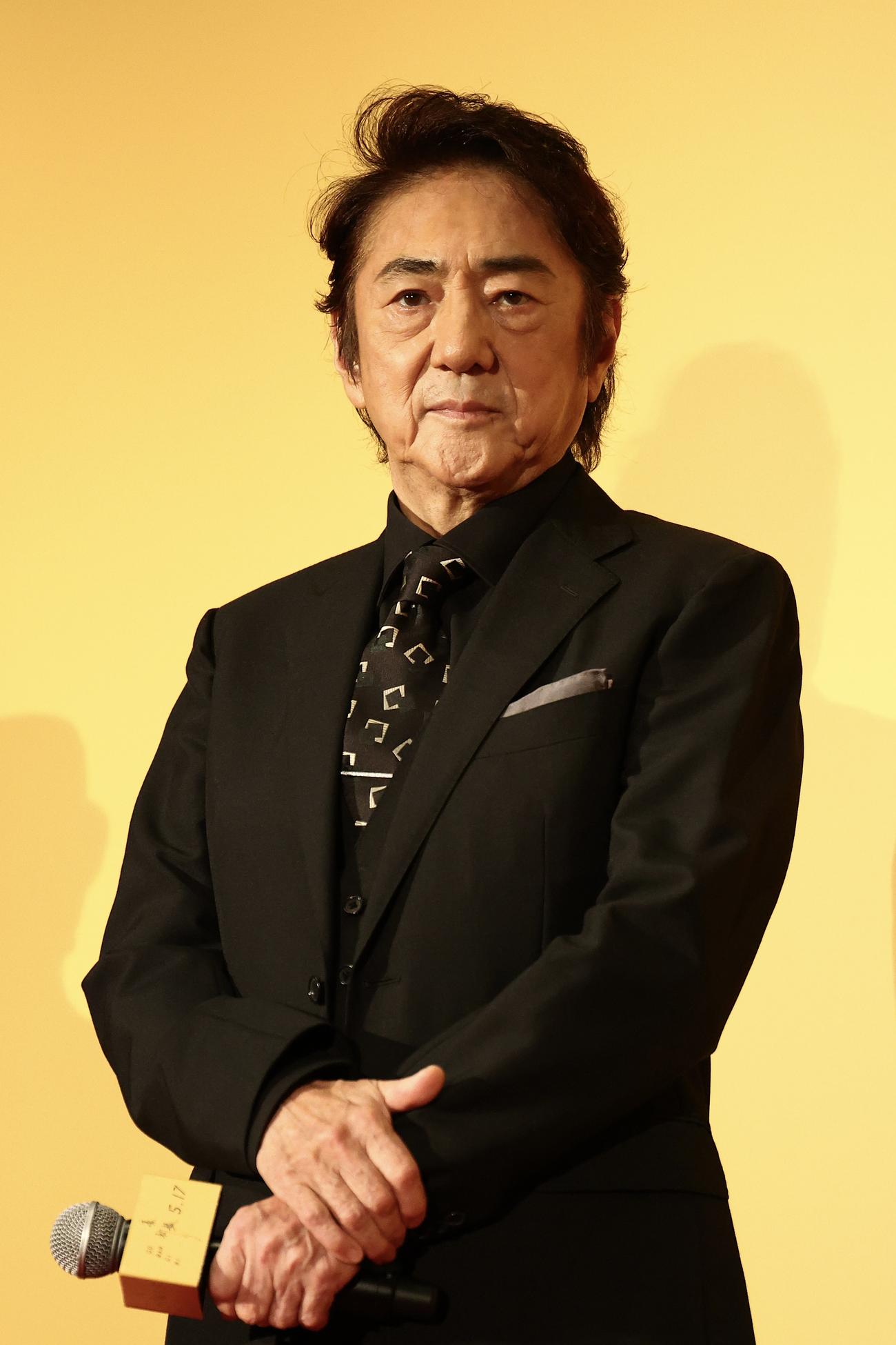 映画「碁盤斬り」完成披露舞台あいさつに臨む市村正親（撮影・河田真司）