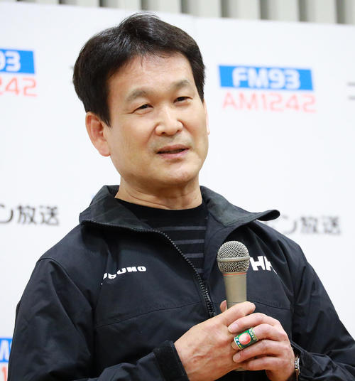 辛坊治郎、雨ですべって転倒「腕が抜けた」　救急医療へ感謝も