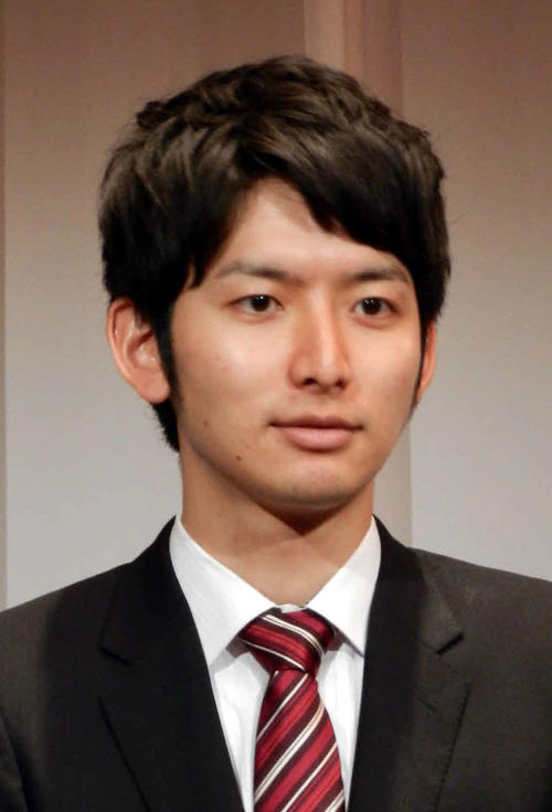 フジ生田竜聖アナ「完全にちいハチロス」ちいかわ＆ハチワレと同局アナの集合写真披露