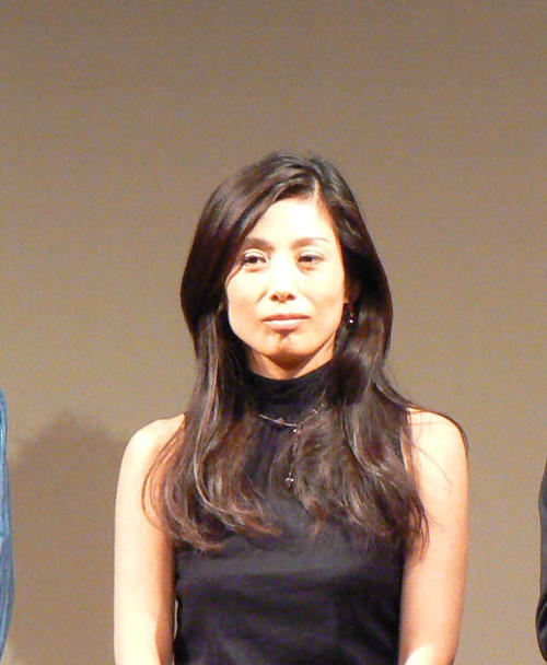 女優星ようこ「昨日は、大好きな先輩の命日でした」故・岡江久美子さんしのぶ